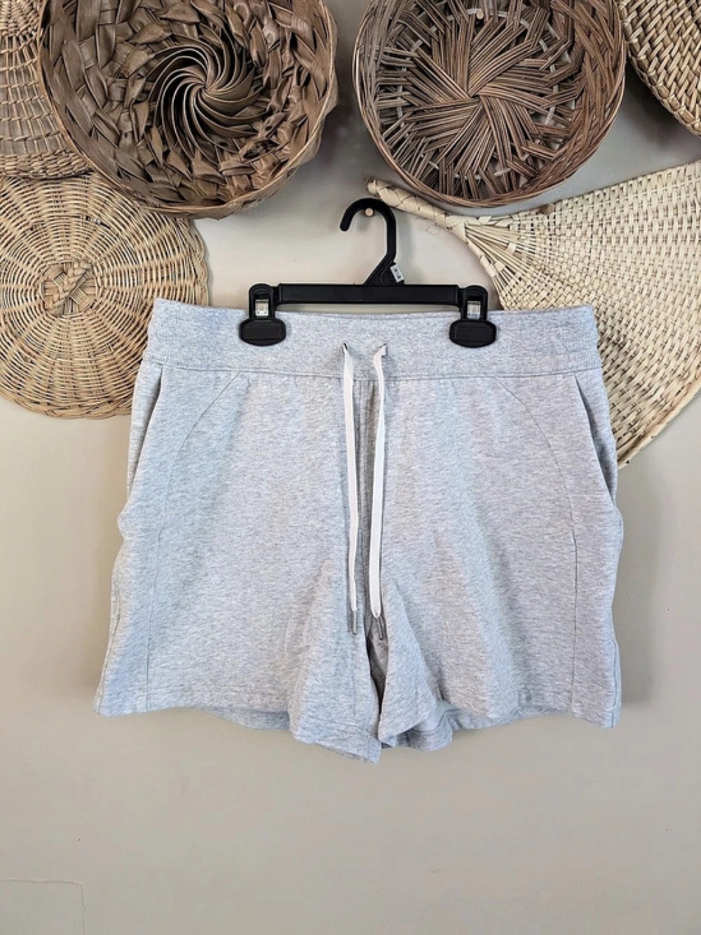 lululemon Scuba High-Rise Short 5" Gray Athletic Shorts Size 12